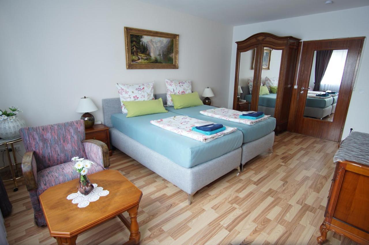 Ferienwohnung - Am Stadtgarten Saarlouis Exteriör bild